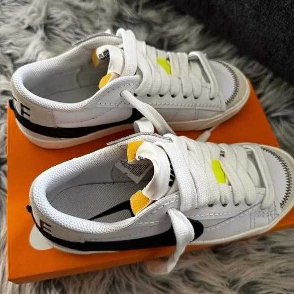 Nike W Blazer Low ’77 Jumbo Sneakers - Women’s Size 6.5 - Picture 5 of 8